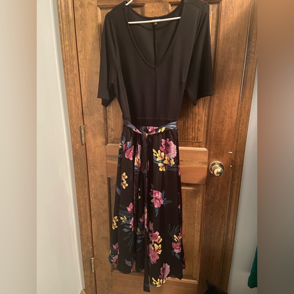 Torrid 1 Formal Black V-Neck and Floral Dress